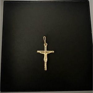 Jaxxon Crucifix Pendant- BNWT